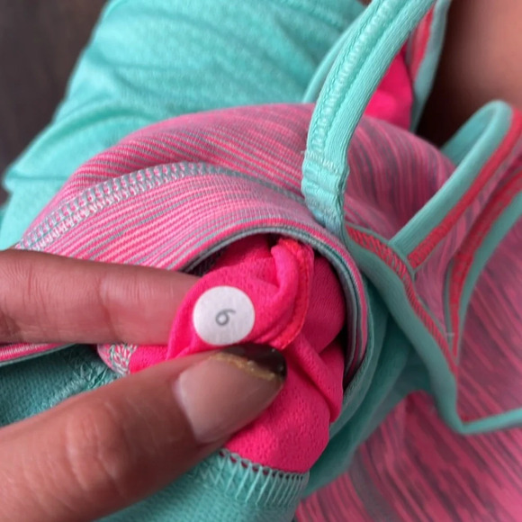 s1 Lululemon No Limits Tank top Opal Wee Are From Space Neon Pink Opal bra 6 S - Picture 4 of 5